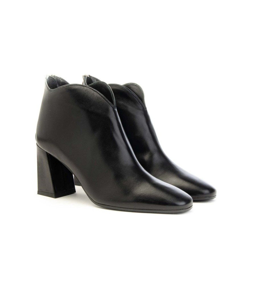 Donna FRANCO RUSSO | Franco Russo 1520 Tronchetto In Nappa Donna Leone Shoes Frosinone Nero